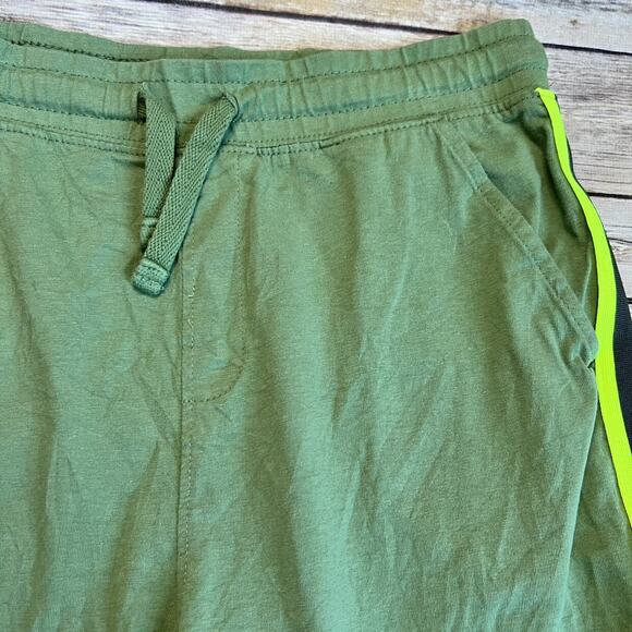 Zara Green Side Stripe Shorts 11-12 - Picture 4 of 7